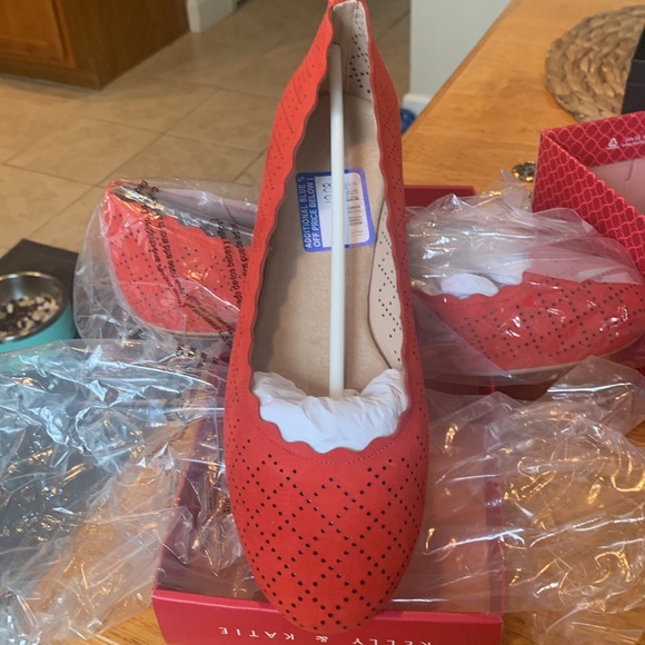 Kelly & Katie Suede shoes new in box never worn. - Picture 2 of 6